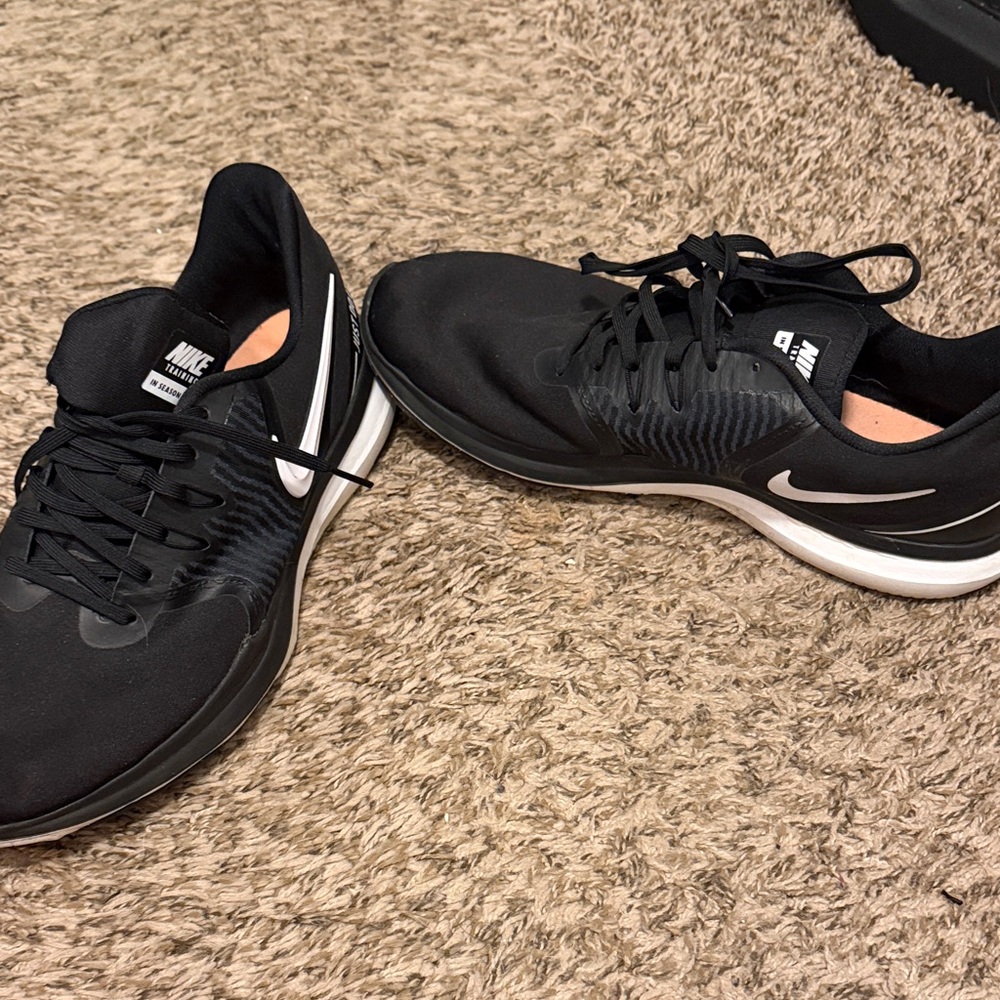 Nike Women’s 11.5 Black and White Athletic Running Shoes